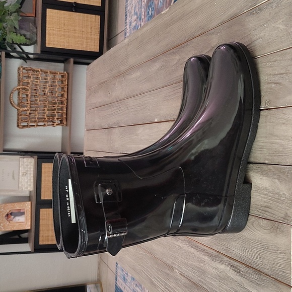 NEW HUNTER ORIGINAL REFINED SLIM FIT SHORT GLOSS DUO RAIN BOOTS SIZE 9 $189. - Picture 5 of 14